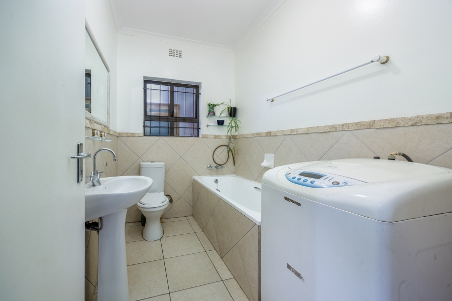 3 Bedroom Property for Sale in Jakarandas Western Cape